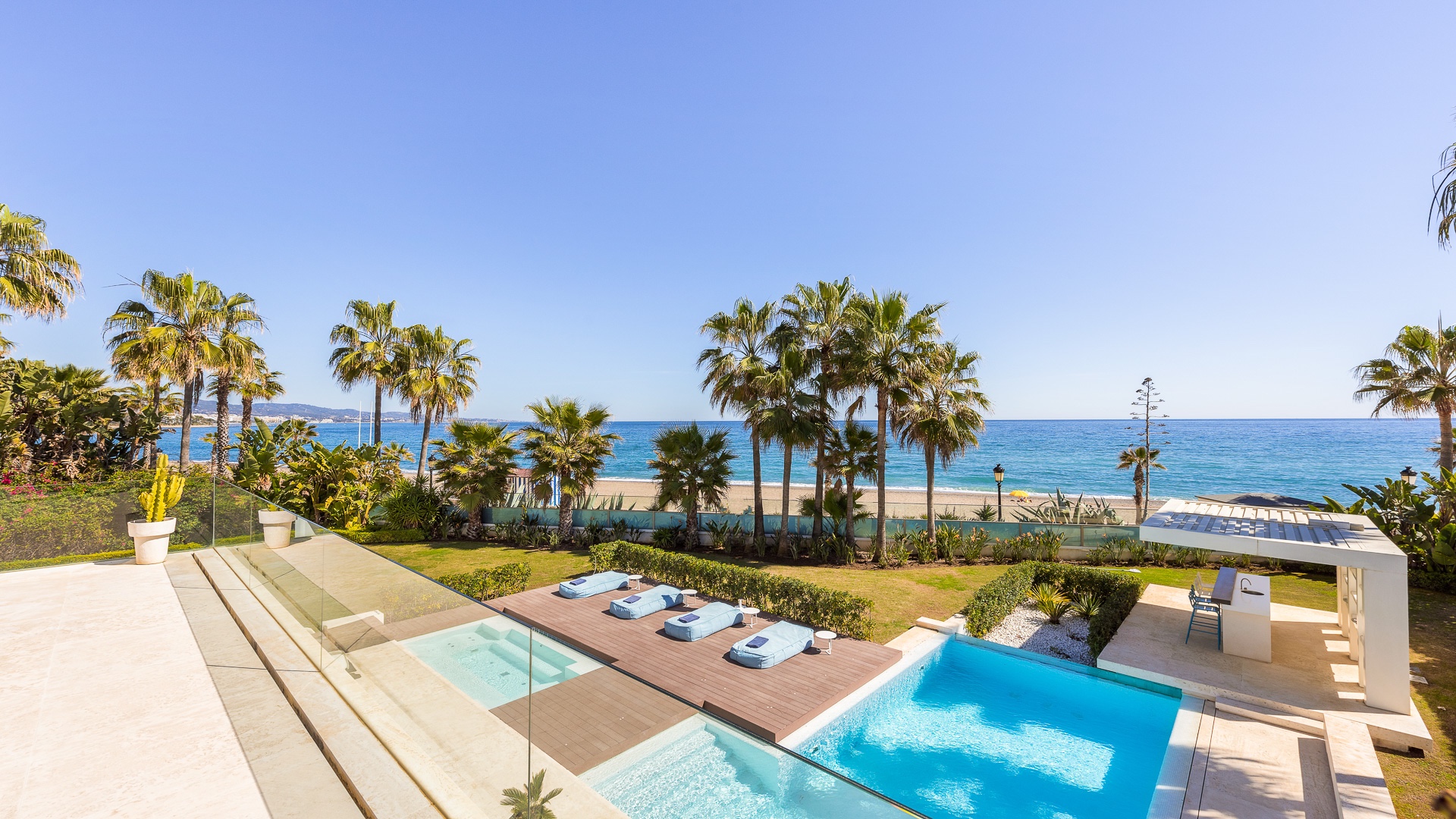 Casa de 6 Dormitorios y 8 Baños en venta en Milla de Oro, Marbella
