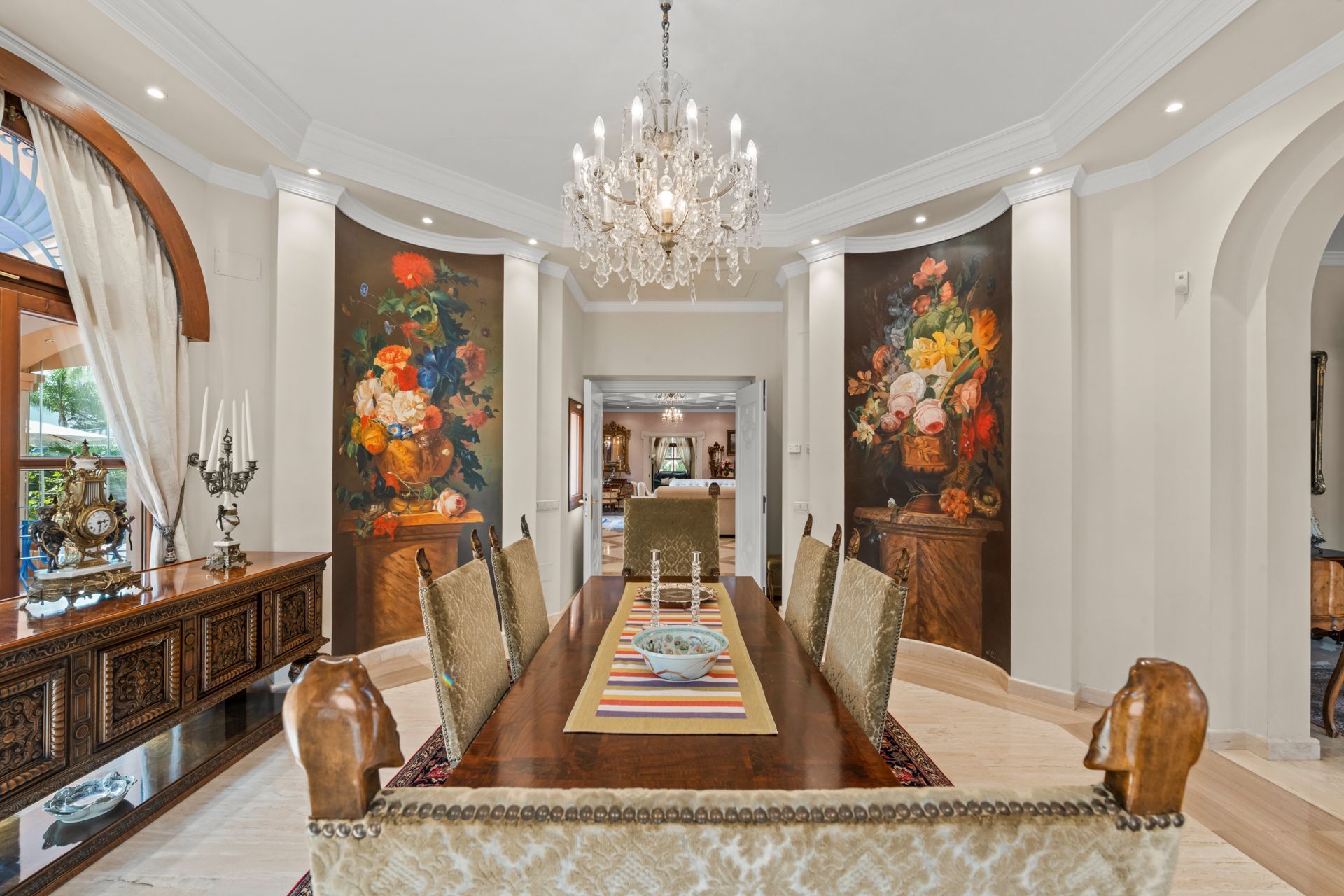 Casa de 6 Dormitorios en venta en Nueva Andalucía, Marbella