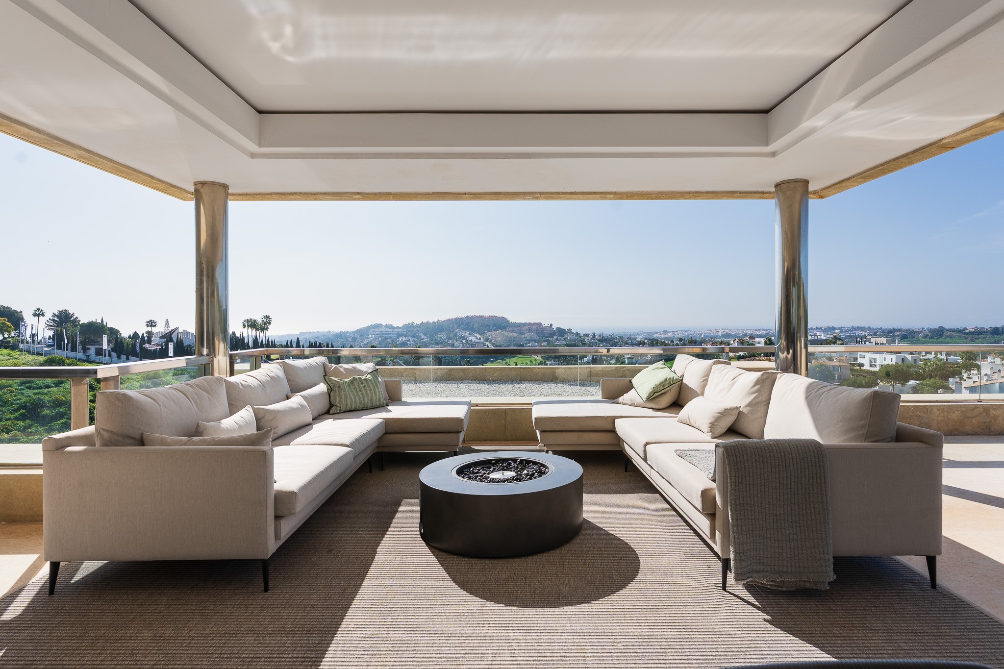 Ático de 3 Dormitorios y 3 Baños en venta en Nueva Andalucía, Marbella
