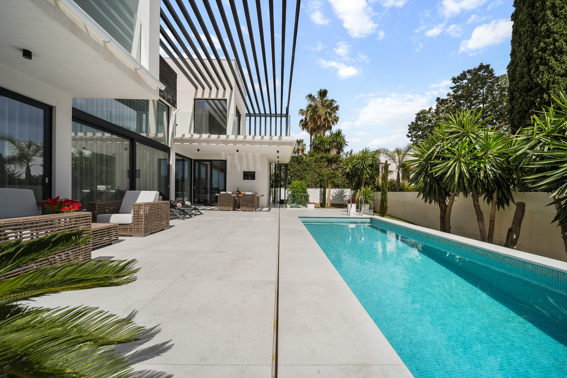 4 Bed - Villa for Sale in Marbesa, Marbella