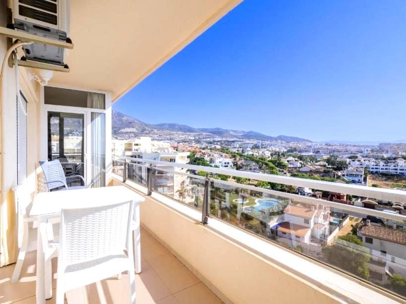 Piso de 2 Dormitorios y 2 Baños en venta en Arroyo de la Miel, Benalmádena