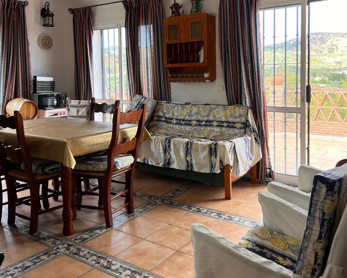 Finca de 4 Dormitorios y 2 Baños en venta en Monda