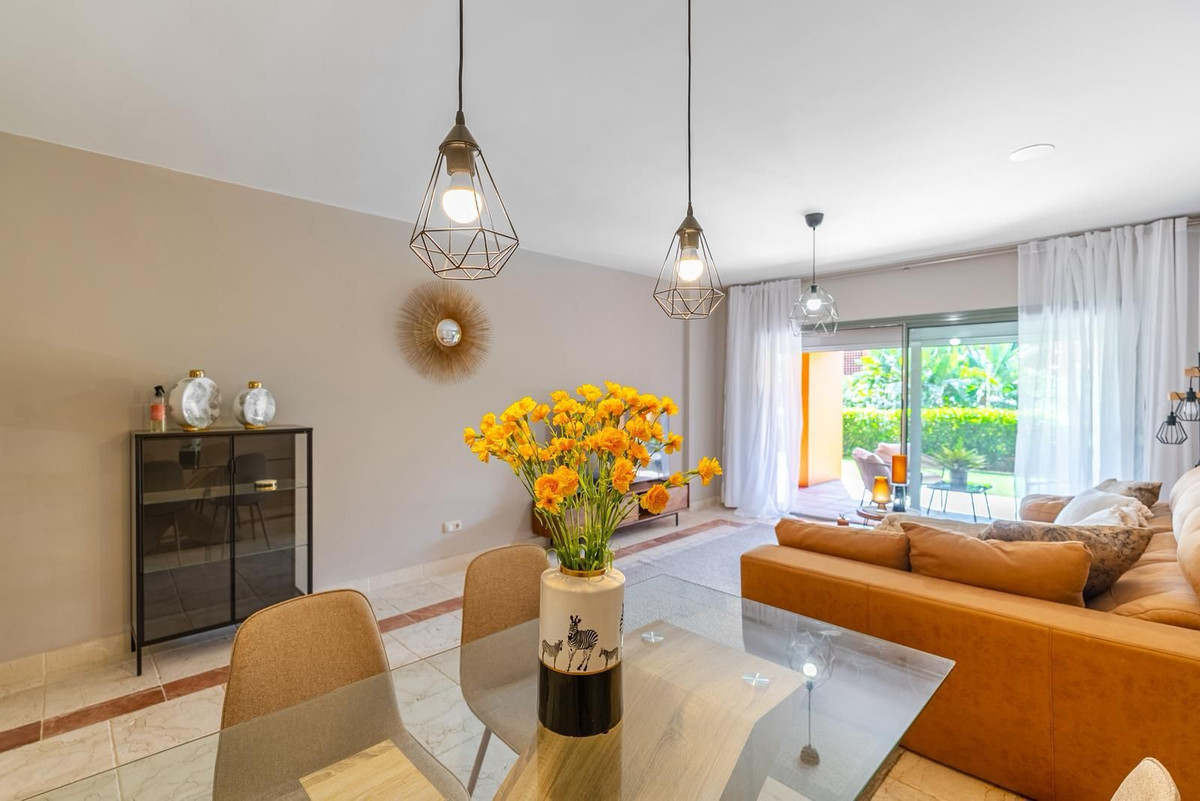 Piso de 3 Dormitorios y 3 Baños en venta en Estepona