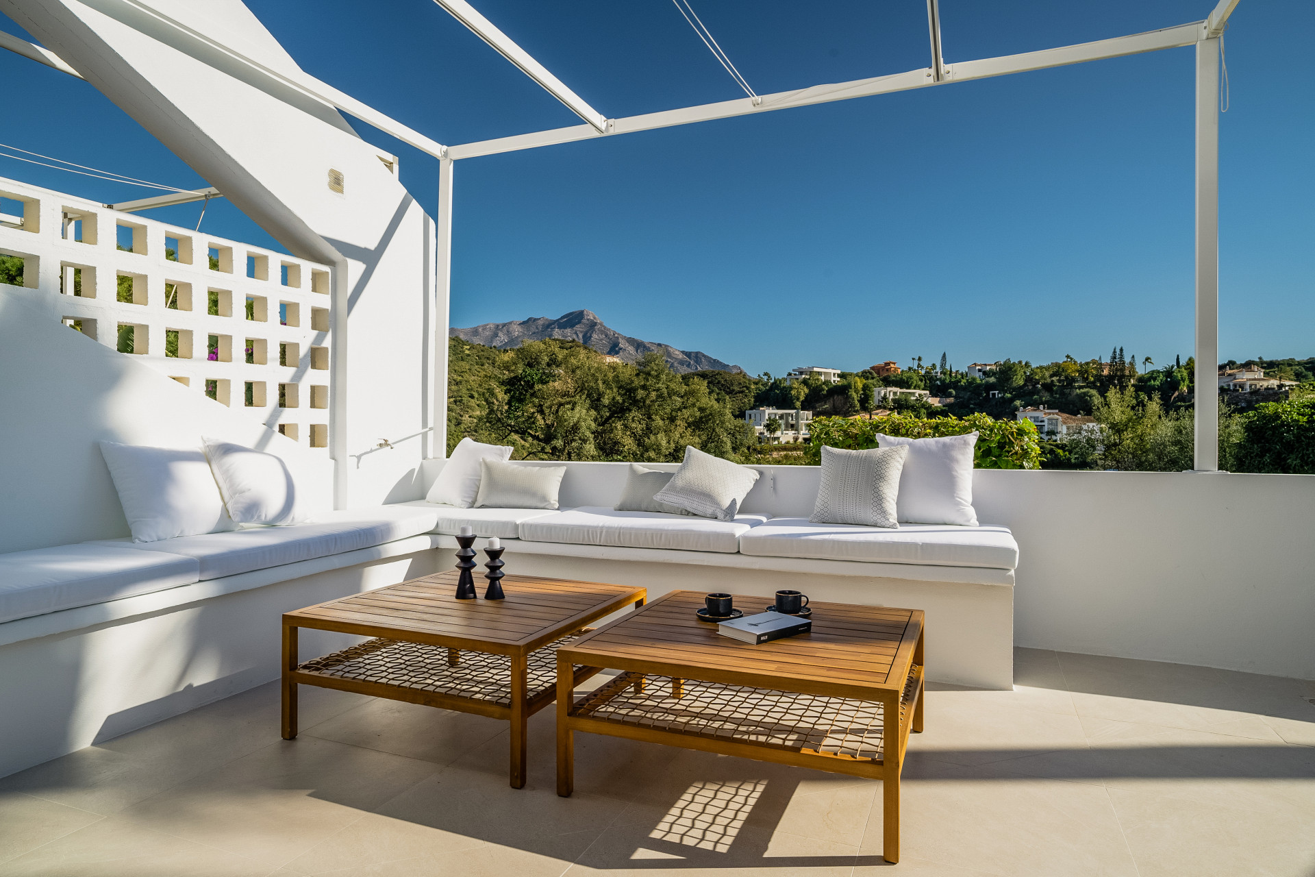 Piso de 4 Dormitorios y 3 Baños en venta en La Quinta, Benahavís