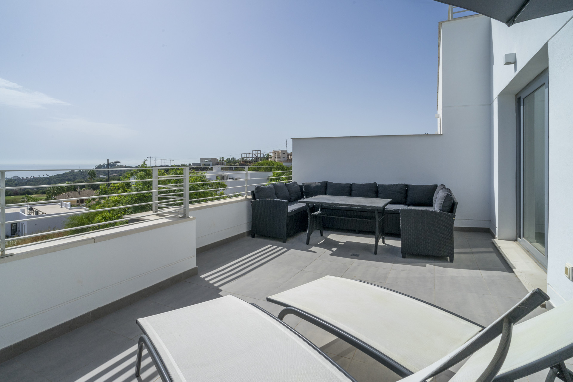Piso de 2 Dormitorios y 2 Baños en alquiler vacacional en Estepona