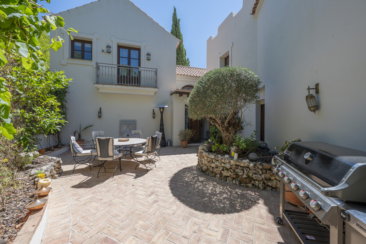 Casa de 4 Dormitorios y 4 Baños en venta en Estepona