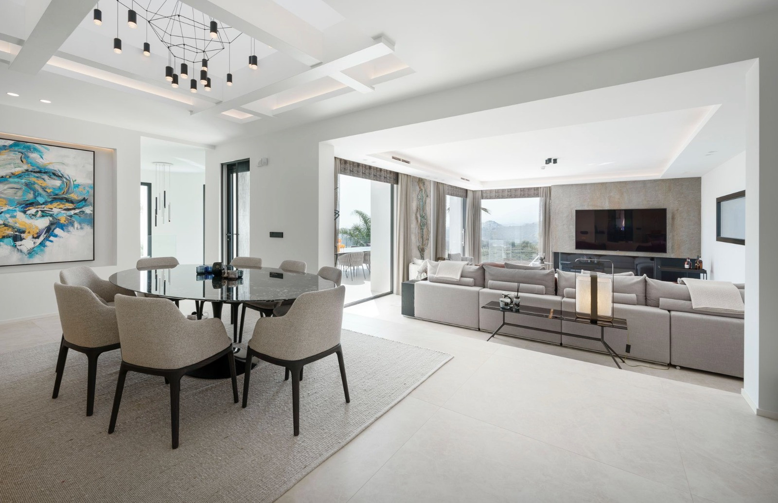 Casa de 4 Dormitorios en venta en El Rosario, Marbella
