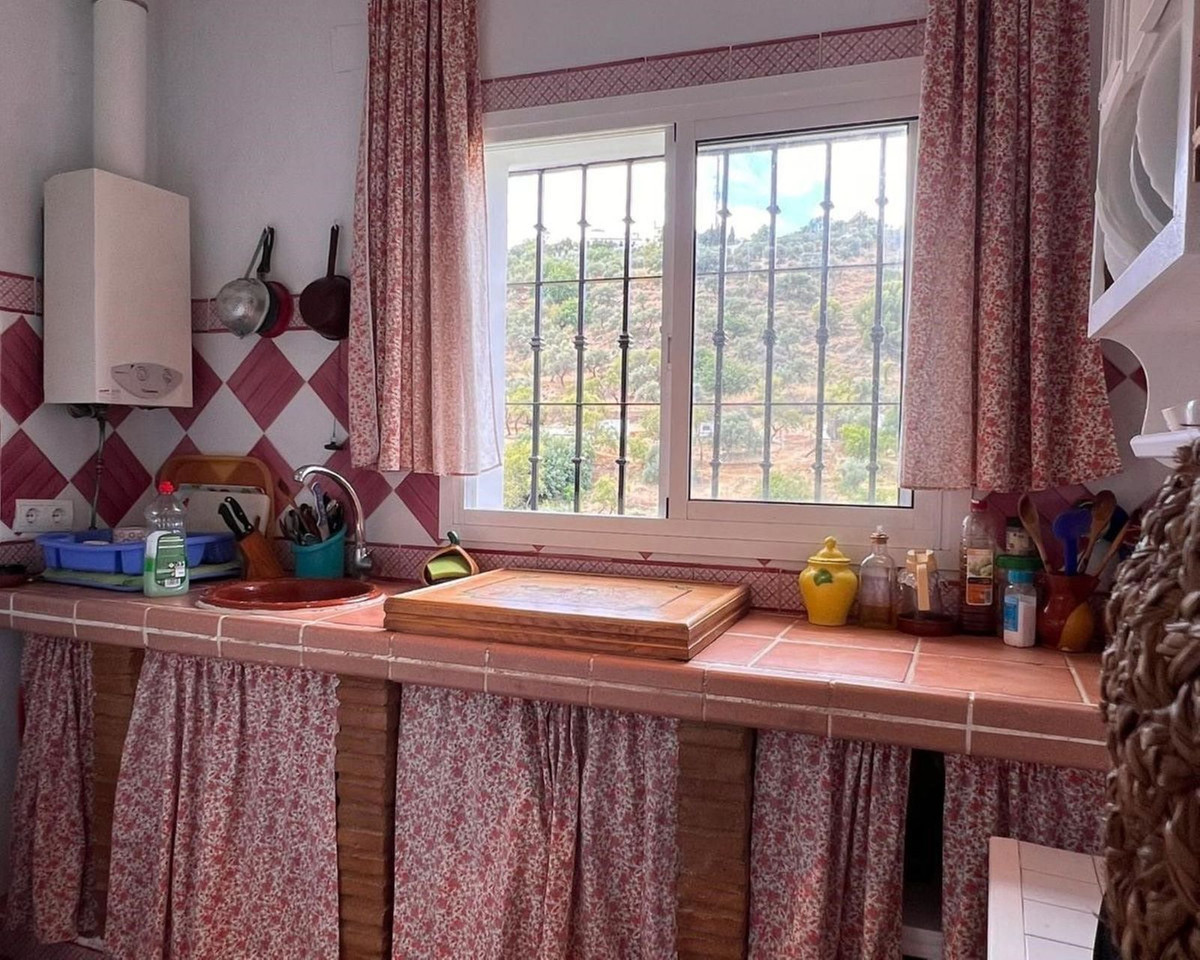 Finca de 4 Dormitorios y 2 Baños en venta en Monda