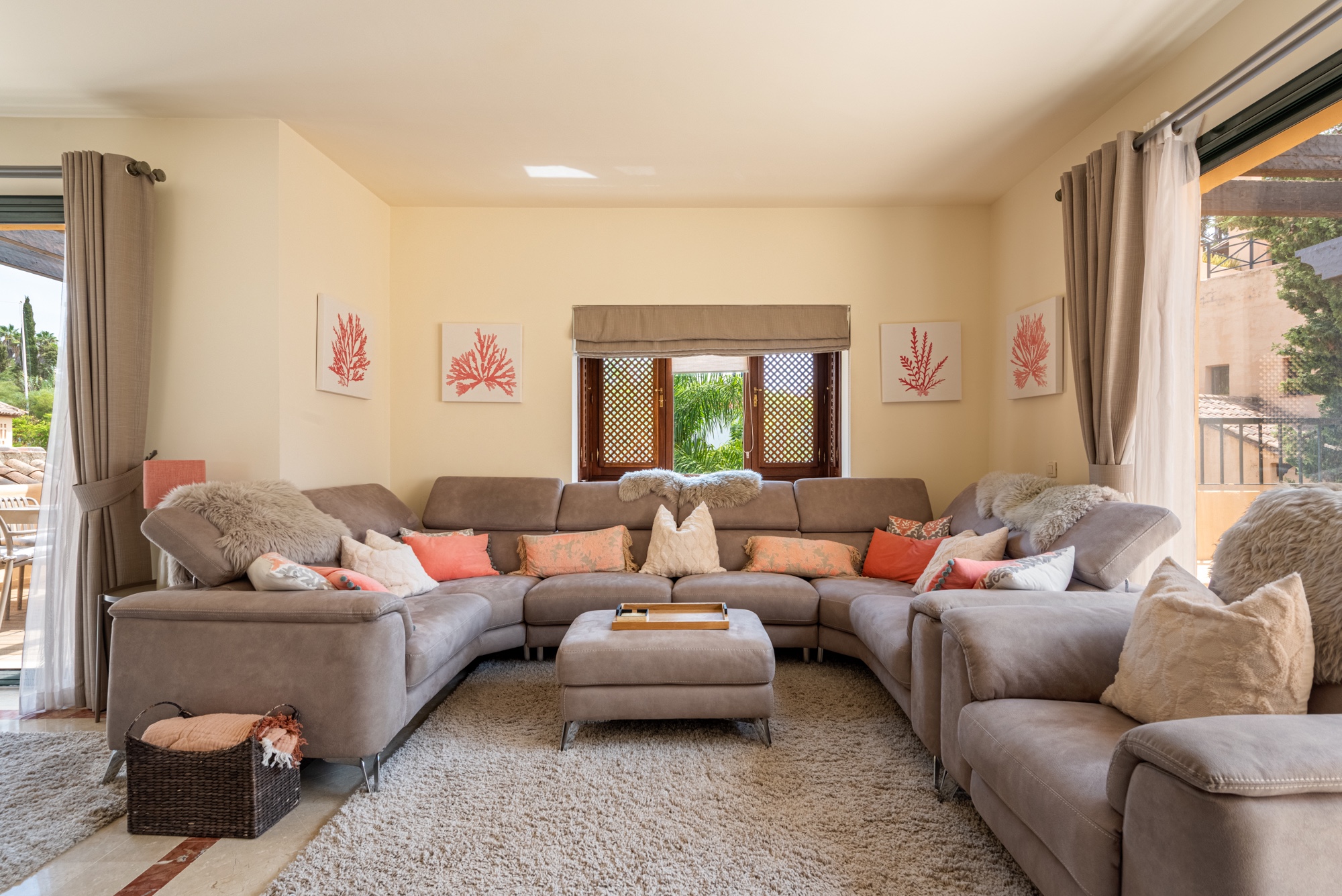 Ático de 3 Dormitorios y 3 Baños en venta en Estepona