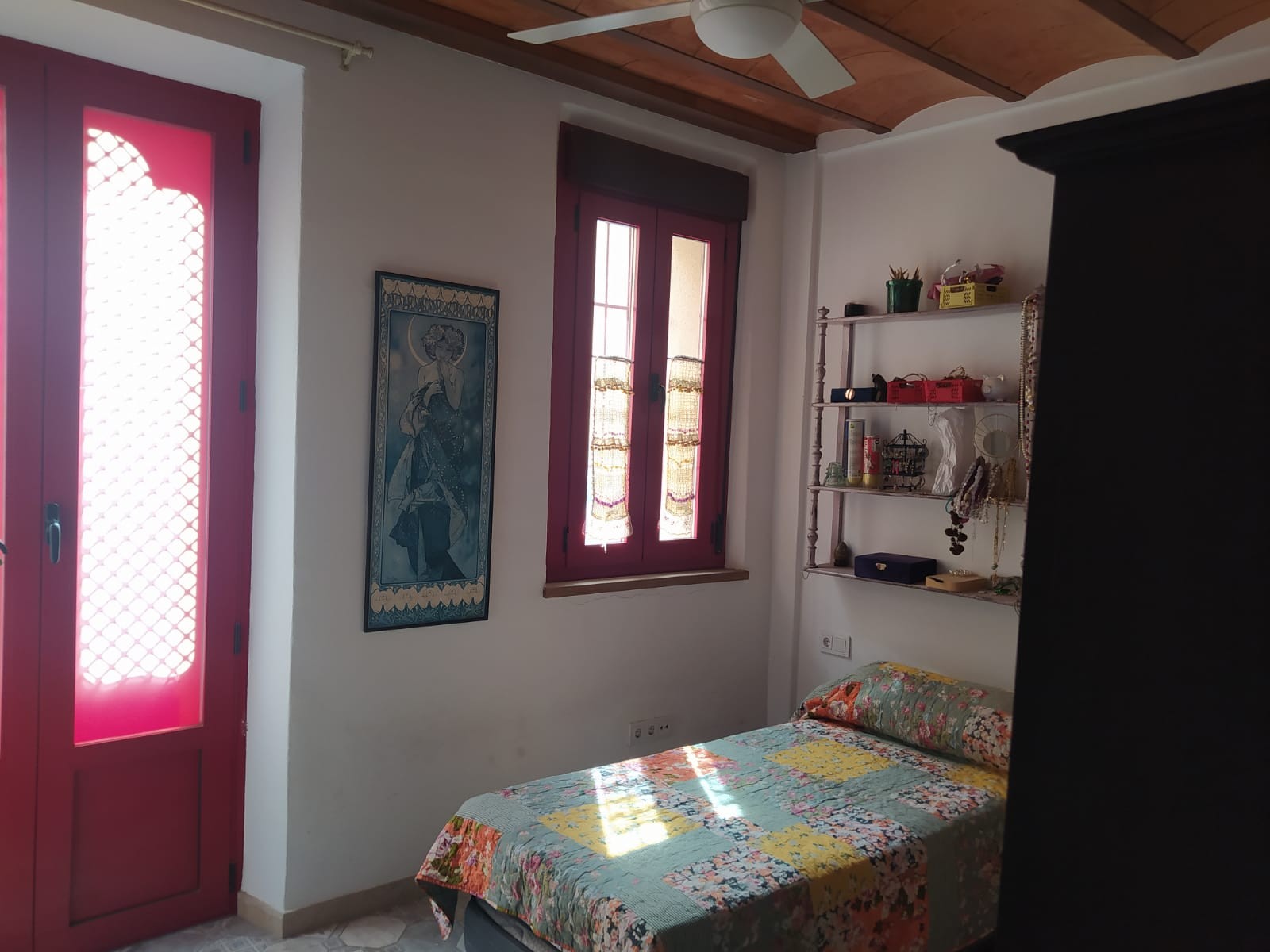 Casa Adosada de 3 Dormitorios y 2 Baños en venta en Almería