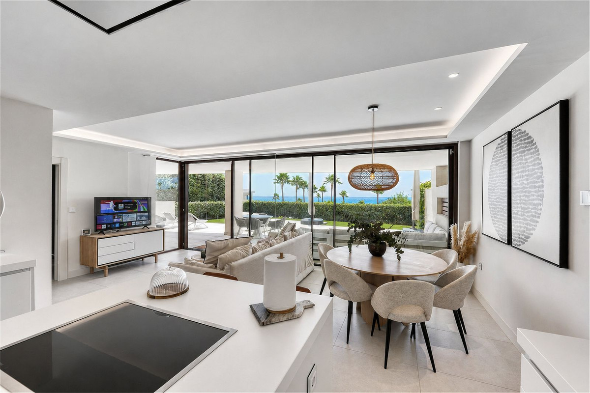 Piso de 3 Dormitorios en venta en Estepona