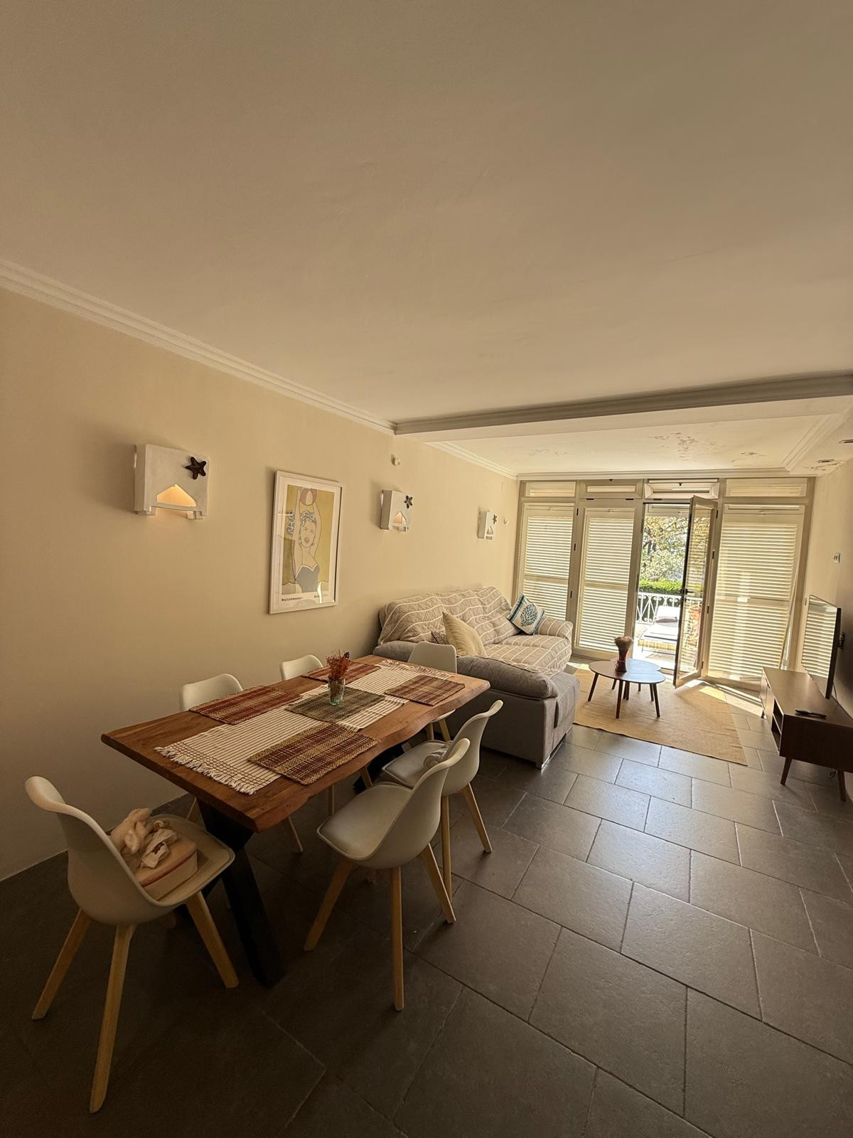 Piso de 2 Dormitorios en venta en Nueva Andalucía, Marbella