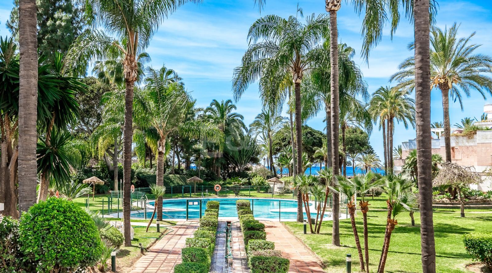 Piso de 3 Dormitorios y 3 Baños en venta en Puerto Banús, Marbella