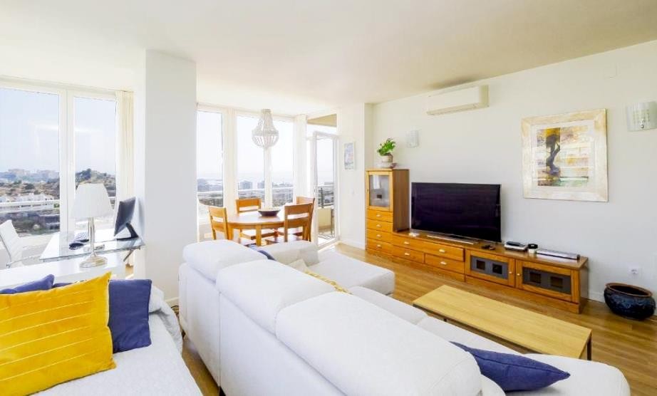 Piso de 2 Dormitorios y 2 Baños en venta en Arroyo de la Miel, Benalmádena