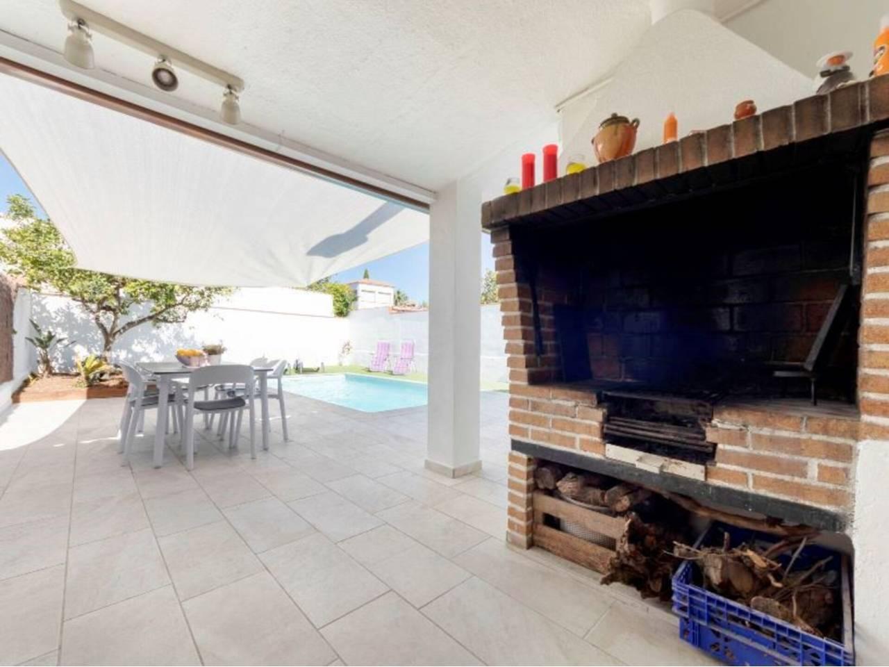 Casa Adosada de 2 Dormitorios en venta en Cunit