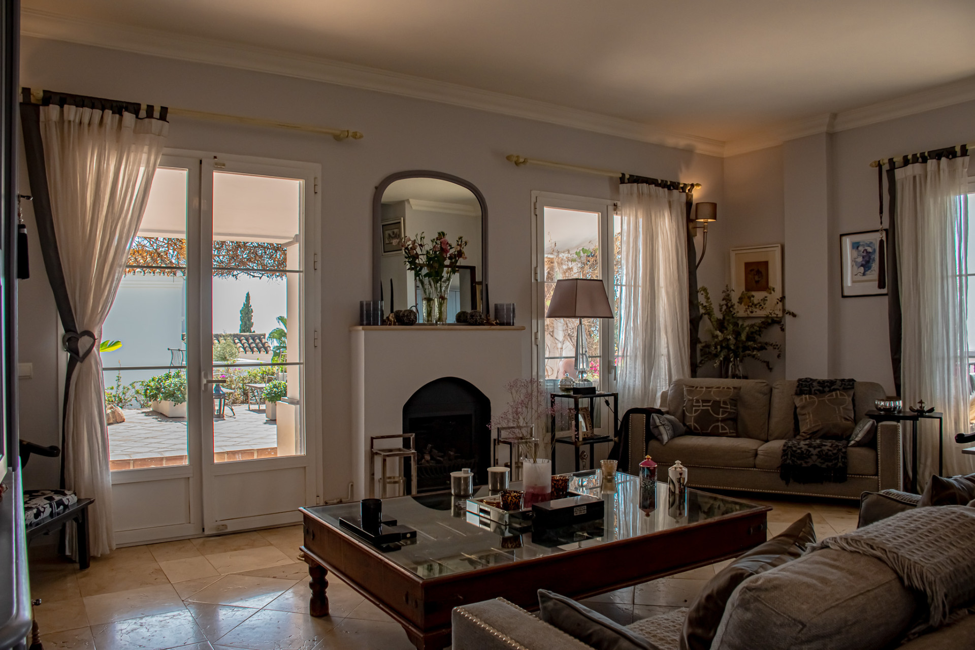 Casa de 4 Dormitorios y 4 Baños en venta en Istán