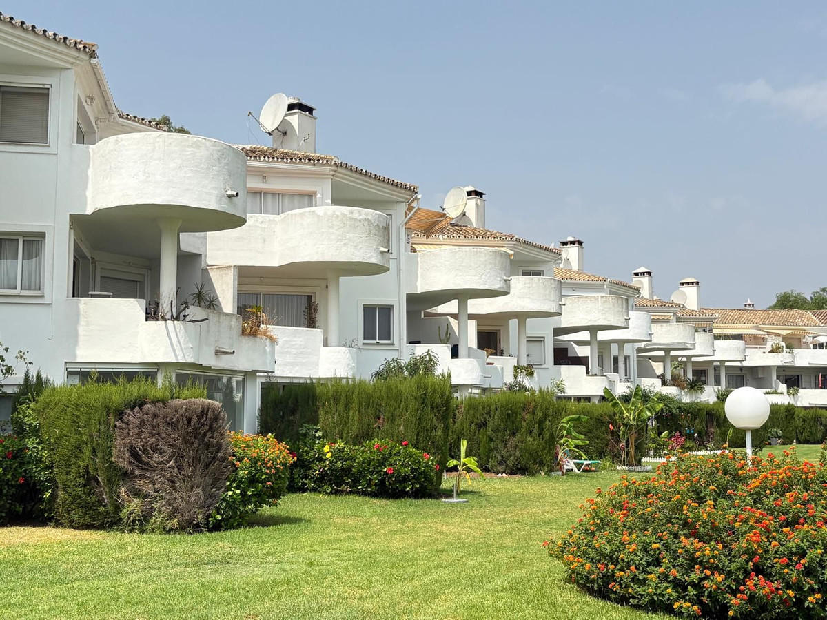 Piso de 2 Dormitorios y 2 Baños en venta en Mijas Golf