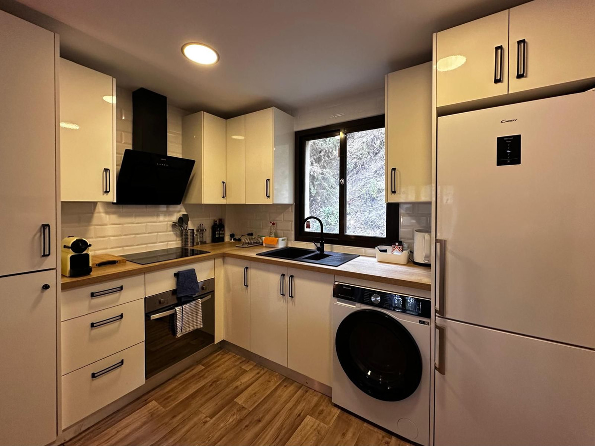 Casa Adosada de 3 Dormitorios y 2 Baños en venta en Casares