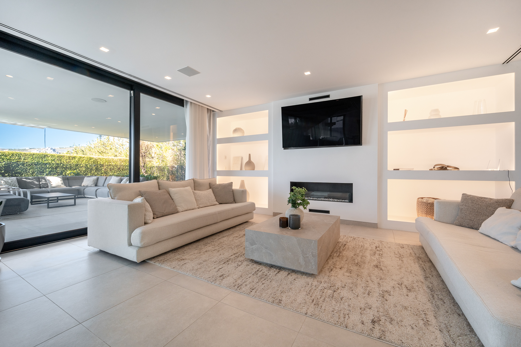 Casa de 5 Dormitorios y 5 Baños en venta en Nueva Andalucía, Marbella