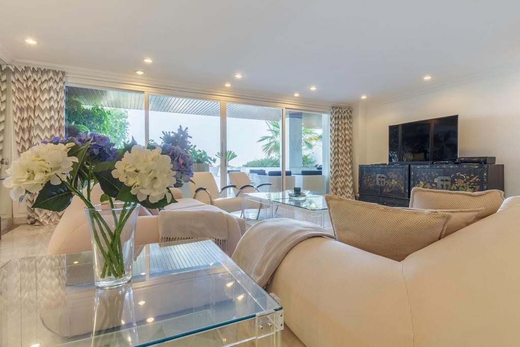 Piso de 3 Dormitorios y 3 Baños en venta en Puerto Banús, Marbella