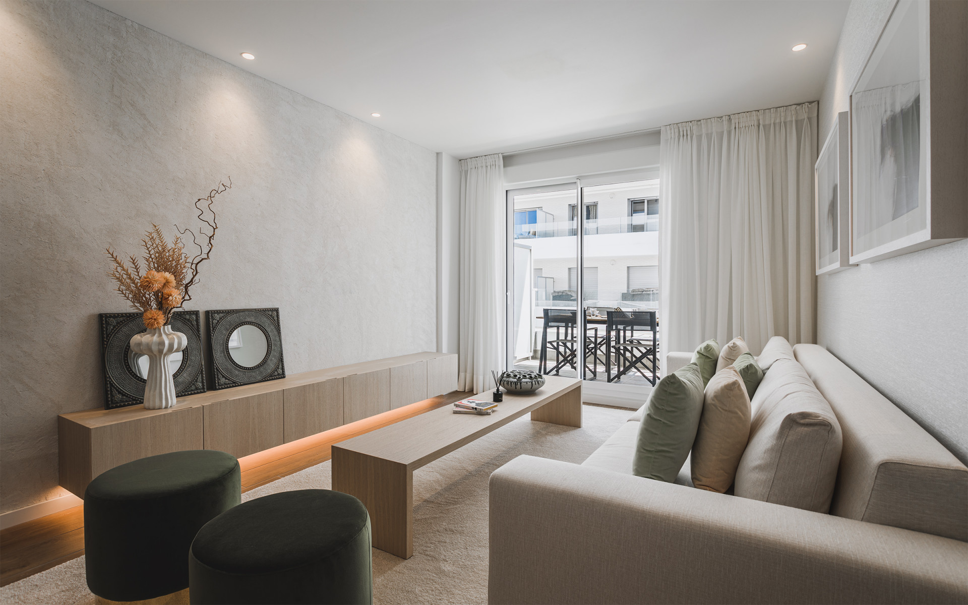 Piso de 2 Dormitorios y 2 Baños en venta en Nueva Andalucía, Marbella