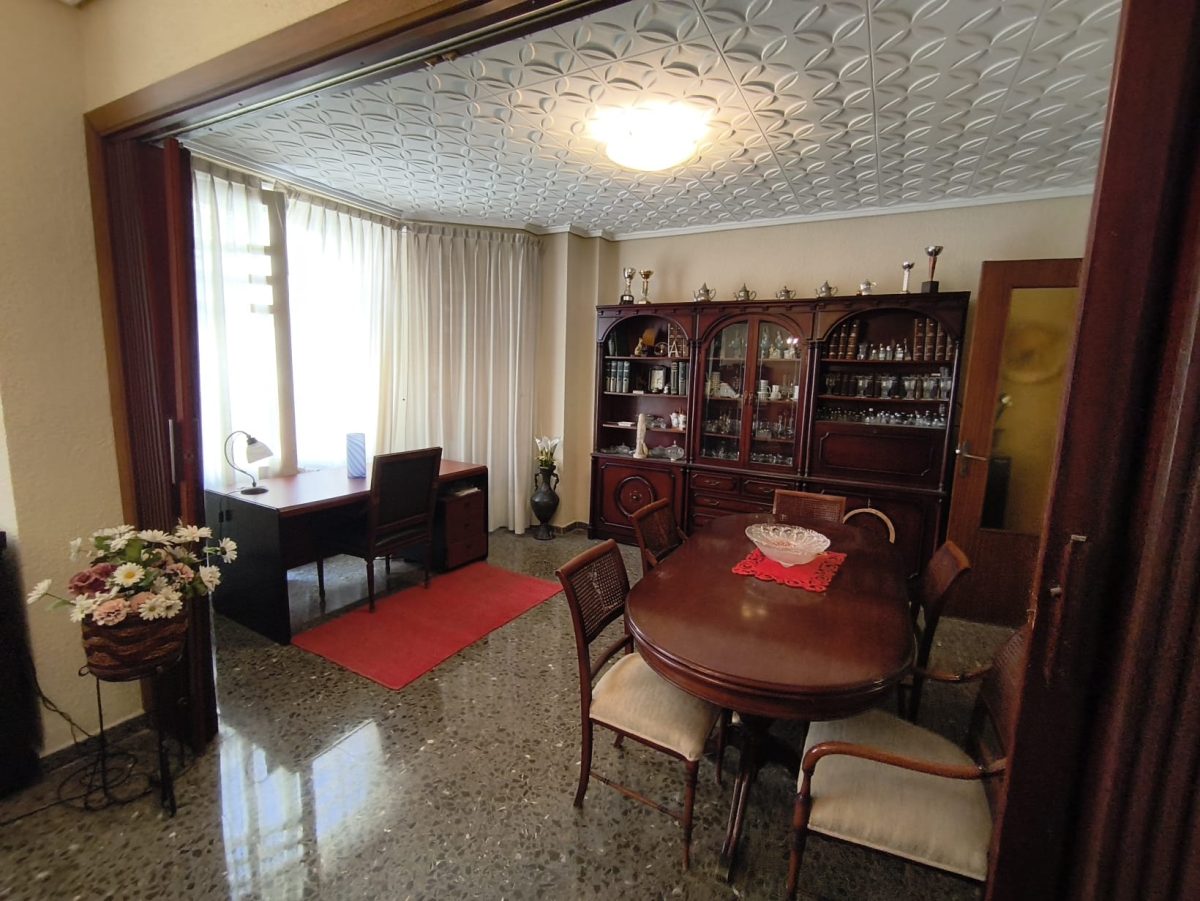 Piso de 3 Dormitorios en venta en València