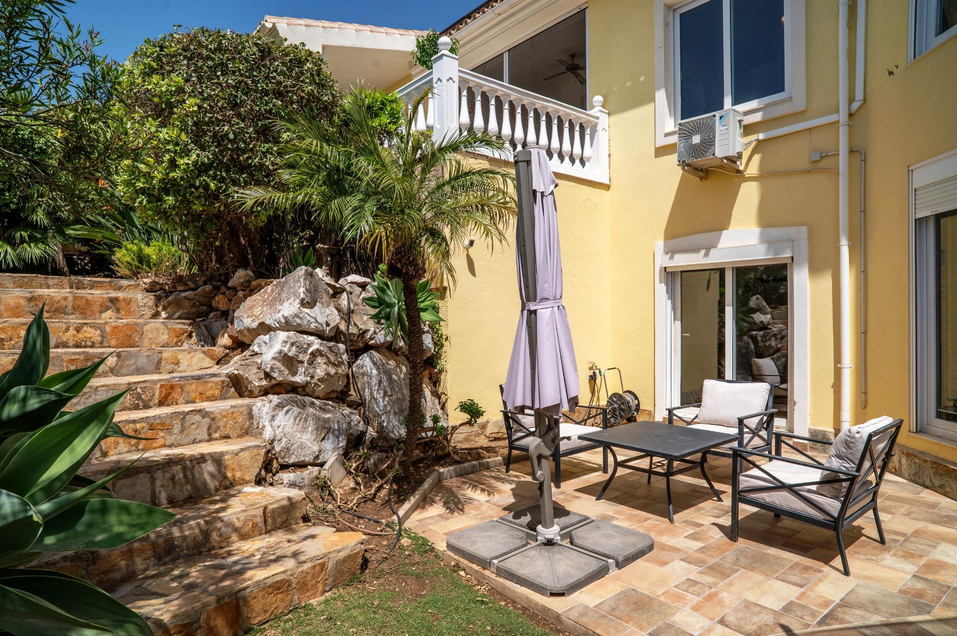 Casa de 6 Dormitorios en venta en Mijas