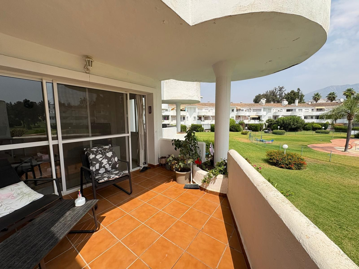 Piso de 2 Dormitorios y 2 Baños en venta en Mijas Golf