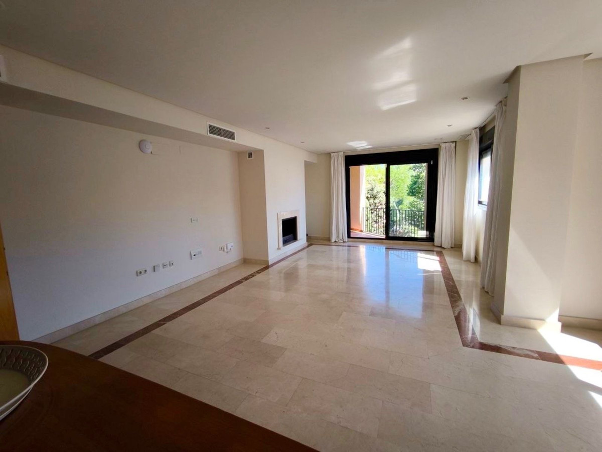 Ático de 2 Dormitorios y 2 Baños en venta en Puerto Banús