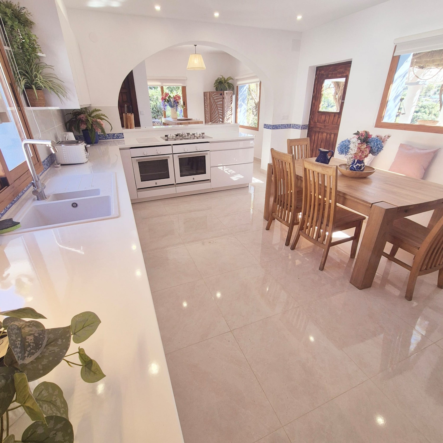 Casa de 5 Dormitorios y 6 Baños en venta en San Pedro de Alcántara