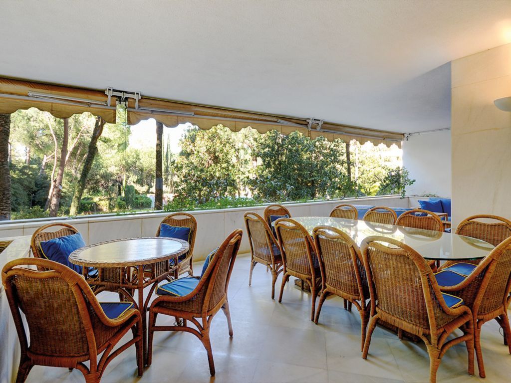 Piso de 5 Dormitorios en venta en Marbella