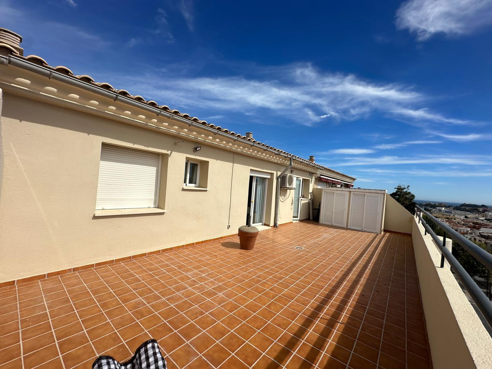 Piso de 2 Dormitorios y 2 Baños en venta en Mijas