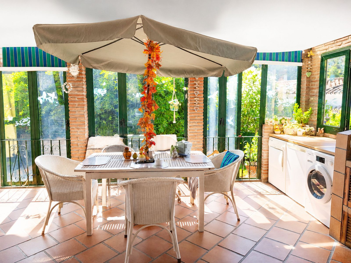 Casa de 2 Dormitorios y 2 Baños en venta en Benahavís