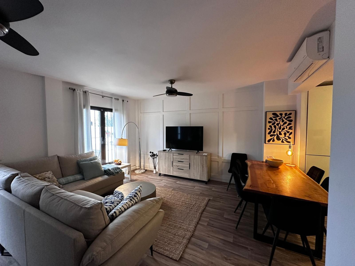 Casa Adosada de 3 Dormitorios y 2 Baños en venta en Casares