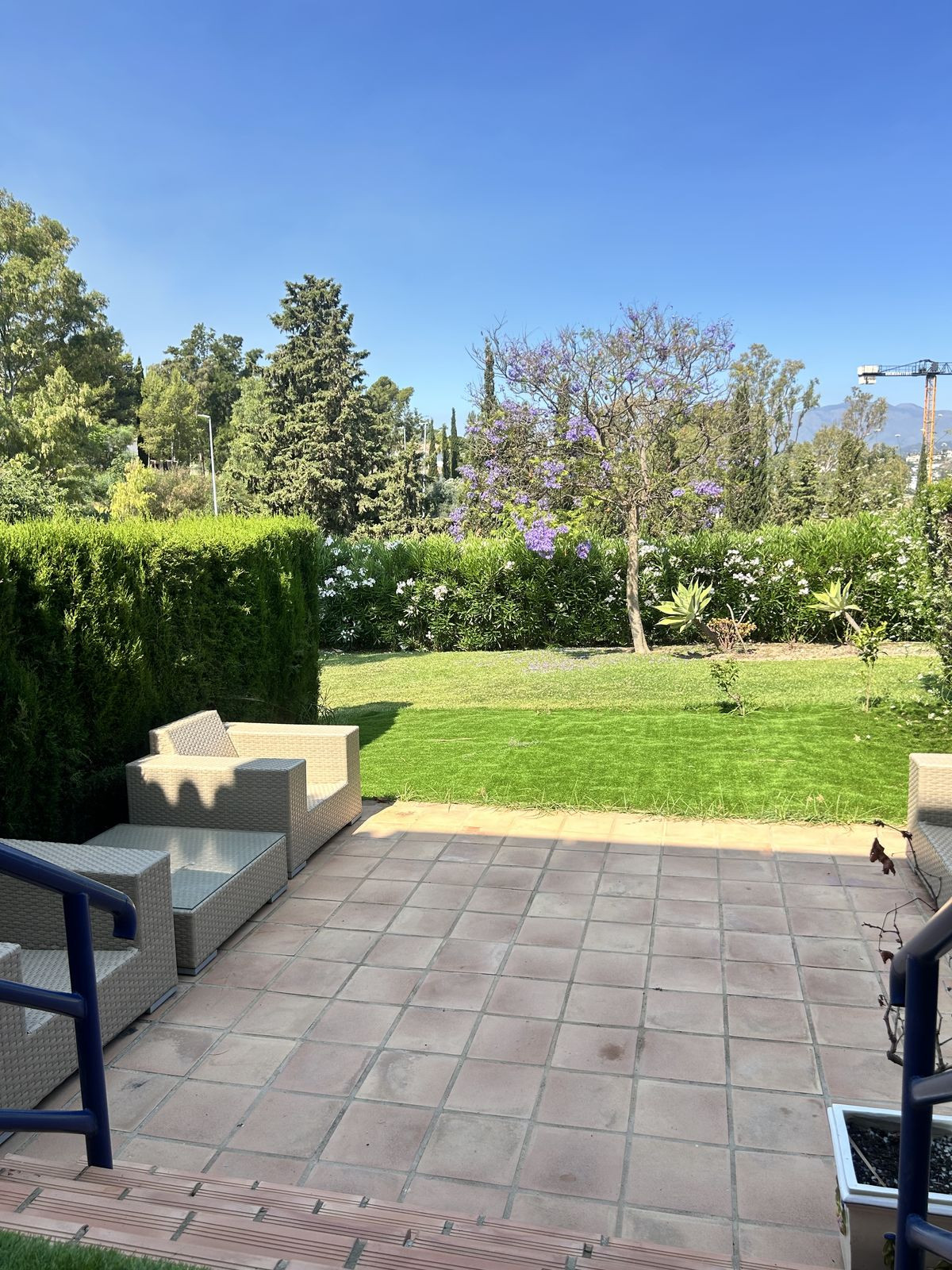 Casa Adosada de 3 Dormitorios en venta en Atalaya, Estepona