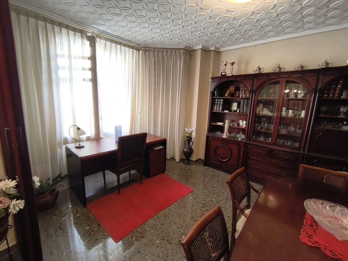 Piso de 3 Dormitorios en venta en València
