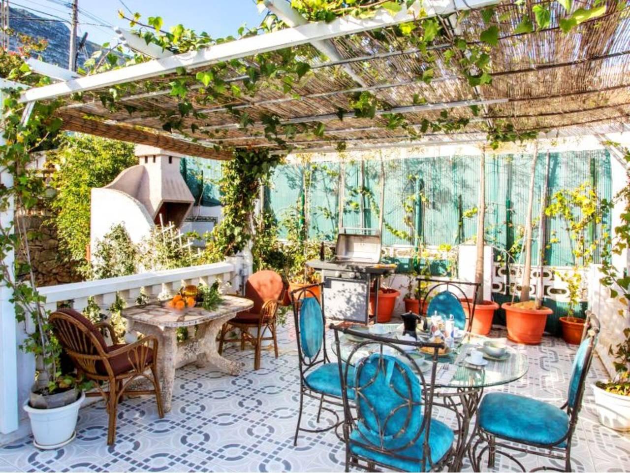 Casa Adosada de 3 Dormitorios y 2 Baños en venta en Dénia Centro Urbano