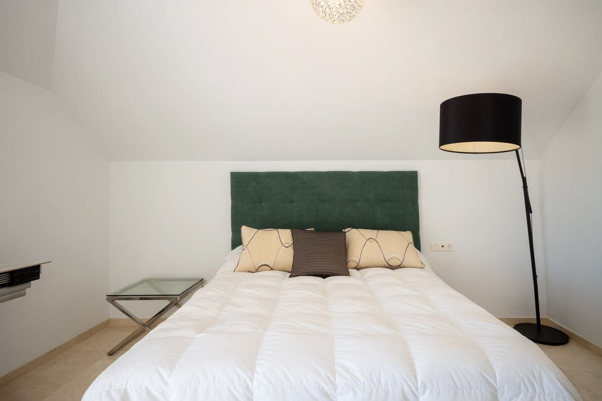 3 Bed, 3 Bath - Apartment for Sale in Nueva Andalucia, Marbella