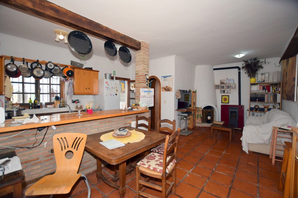 Casa Adosada de 3 Dormitorios y 2 Baños en venta en San Pedro de Alcántara