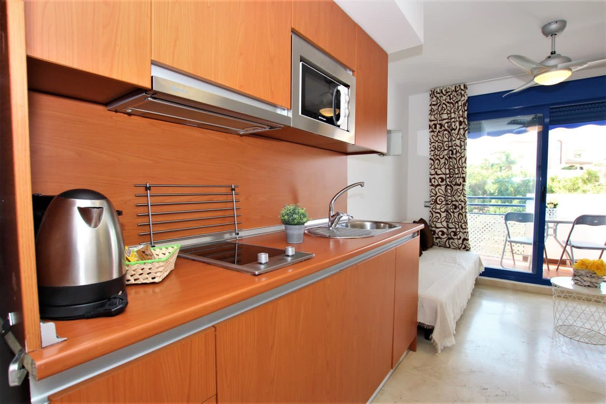 Piso de 1 Dormitorio y 1 Baño en venta en Benalmádena