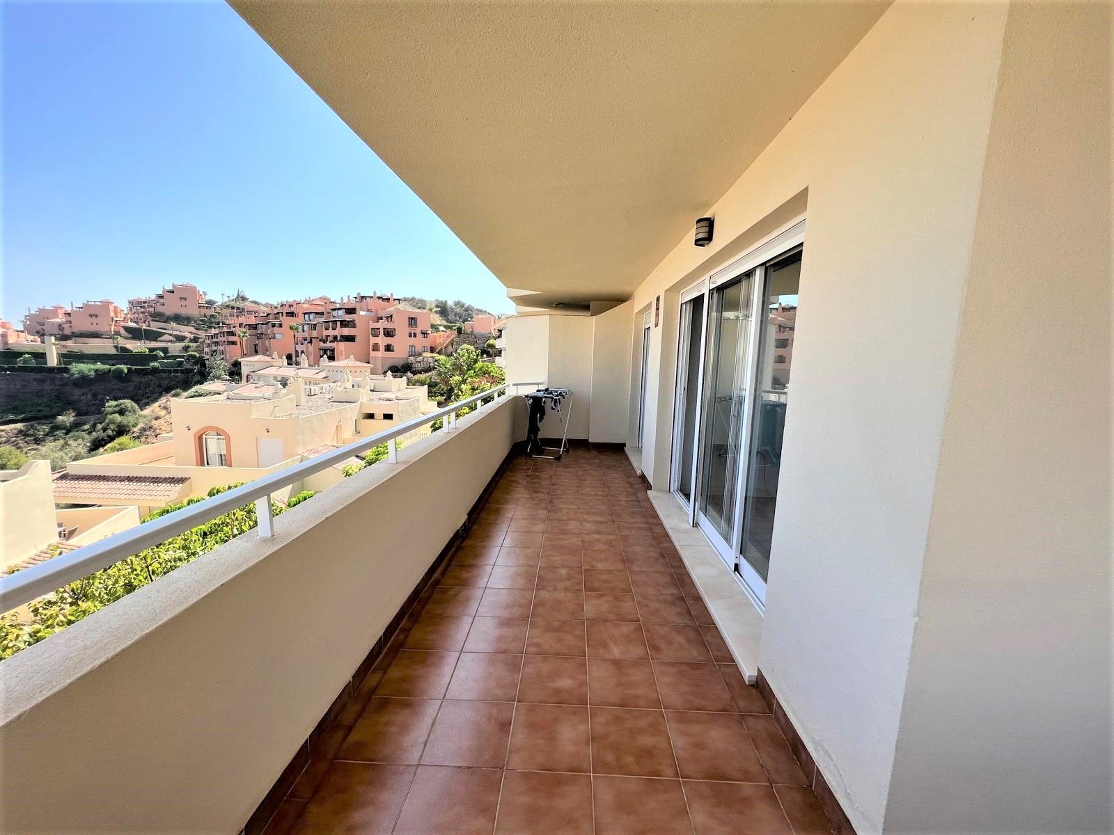 2 Bed - Apartment for Sale in Calahonda, Mijas