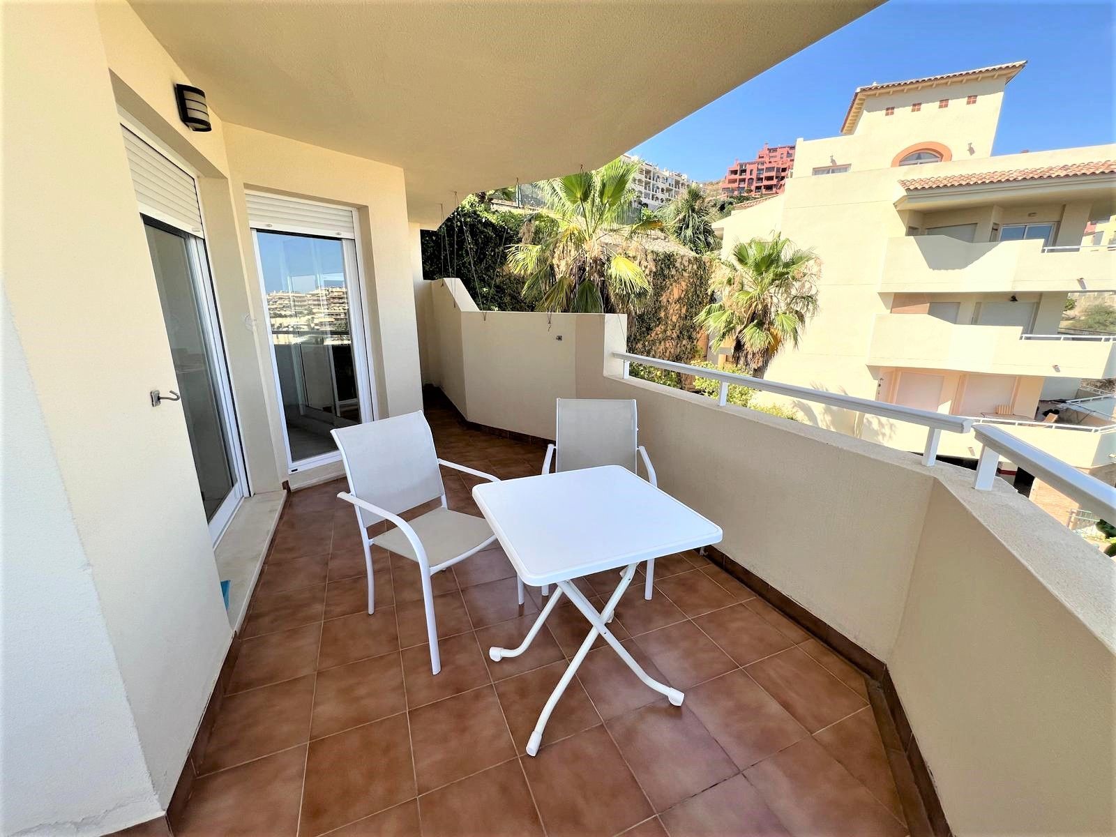 2 Bed - Apartment for Sale in Calahonda, Mijas