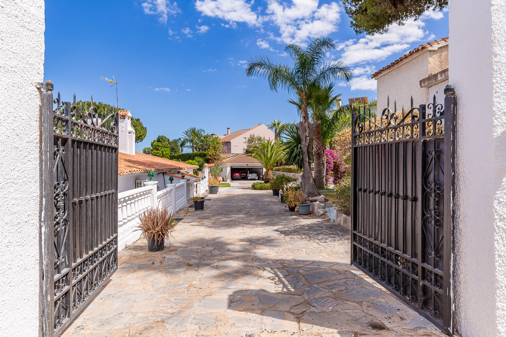 Casa de 4 Dormitorios y 4 Baños en venta en Torremolinos