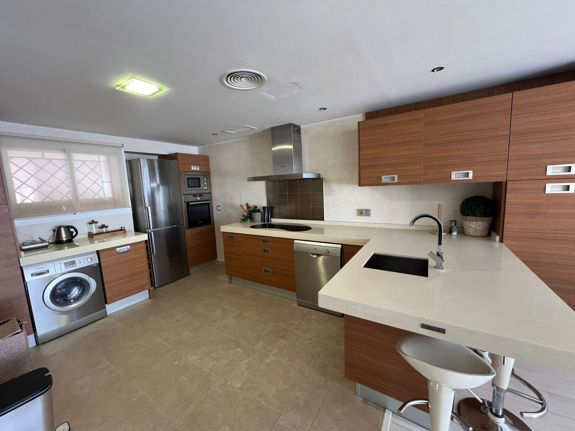 Piso de 3 Dormitorios y 2 Baños en venta en Puerto Banús, Marbella