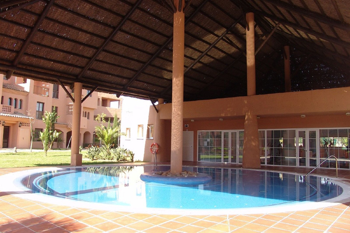 Piso de 2 Dormitorios y 2 Baños en venta en Nueva Milla de Oro, Estepona