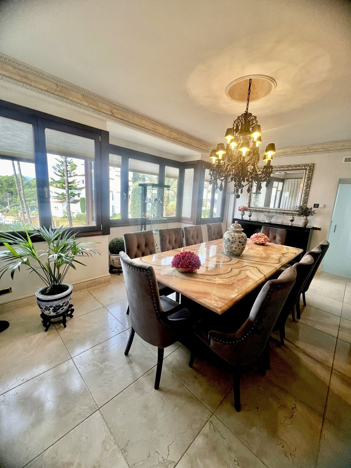 Ático de 4 Dormitorios y 4 Baños en venta en Sierra Blanca, Marbella