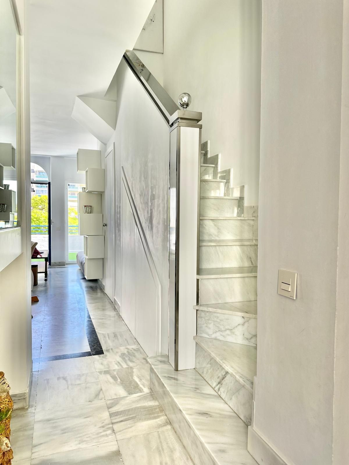Piso de 2 Dormitorios y 2 Baños en venta en Marbella