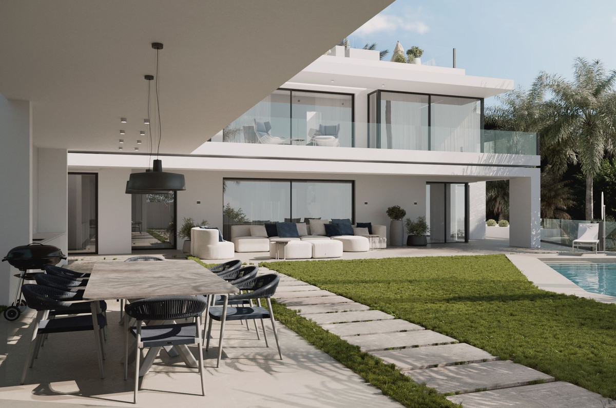 Casa de 6 Dormitorios y 7 Baños en venta en Milla de Oro, Marbella