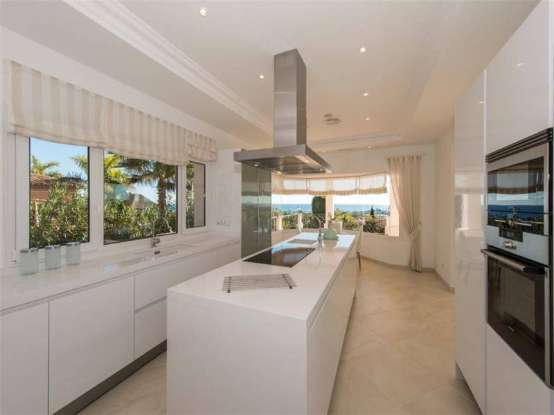 Casa de 7 Dormitorios y 11 Baños en venta en Los Flamingos, Benahavís