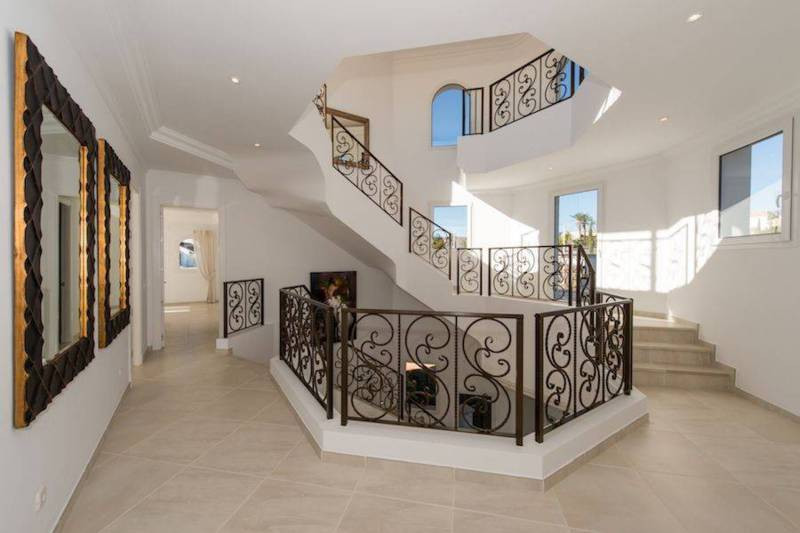 Casa de 7 Dormitorios y 11 Baños en venta en Los Flamingos, Benahavís